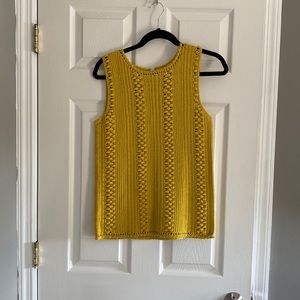 Knit sleeveless shirt mustard color
